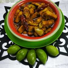 A picture of জলপাইয়ের টুকরা আচার।.