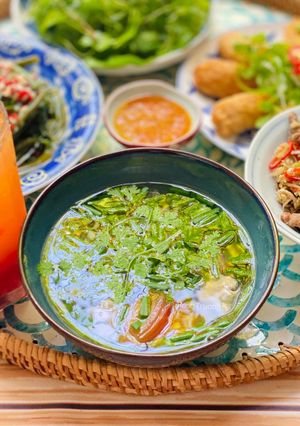 Hình của món Canh Mọc Nấu Cà Chua.