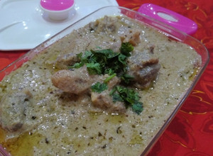 A picture of Shahi white mutton korma.