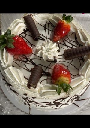 Una foto de Torta de cumpleaños con frutillas