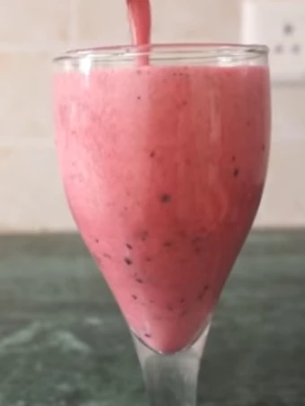 Easy Way Make Recipe Strawberry and black grapes smoothie that is Awesome, Appealing}