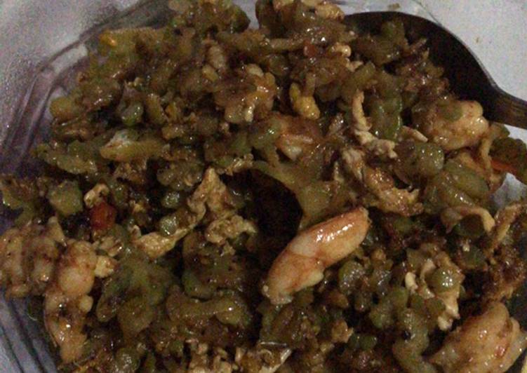 Bagaimana Membuat Tumis Pare Udang yang Sempurna