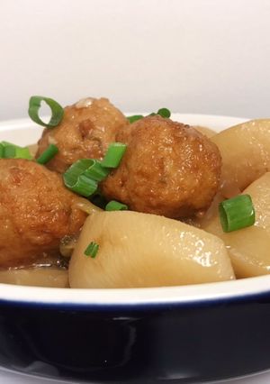 萝卜炖 · 火鸡肉丸（鸡肉丸也好吃哦） 的食譜成品照片