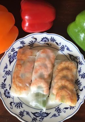 A picture of California Farm Fresh Shrimp Spring Roll.