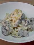 Tagliatelle de casă cu ciupercuțe, cârnați și smântână