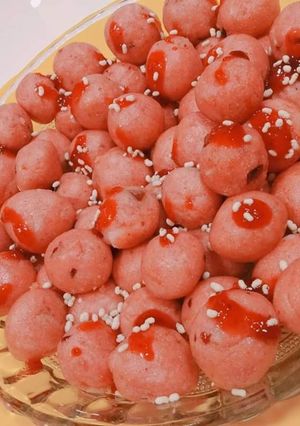 A picture of Cottage cheese sweet balls.