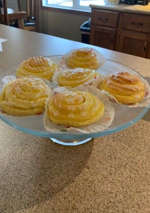 A picture of Lemon Rolls.