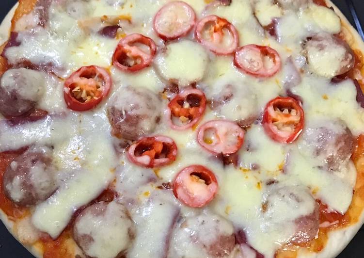 Topping Pizza Sosis &amp; Smoked Beef