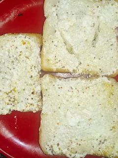 दही ब्रेड(dahi bread recipe in hindi) रेसिपी मुख्य फोटो