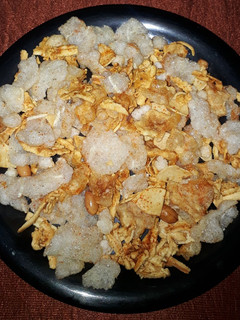 फराळी भेळ / चिवडा (farali chivda recipe in marathi) रेसिपी चे मुख्य फोटो
