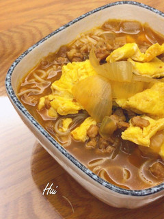 滑蛋肉醬咖喱湯麵 的食譜成品照片