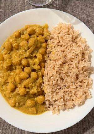 Una foto de Curry de garbanzos vegano