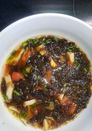 Hình của món Canh chua rong biển chay.