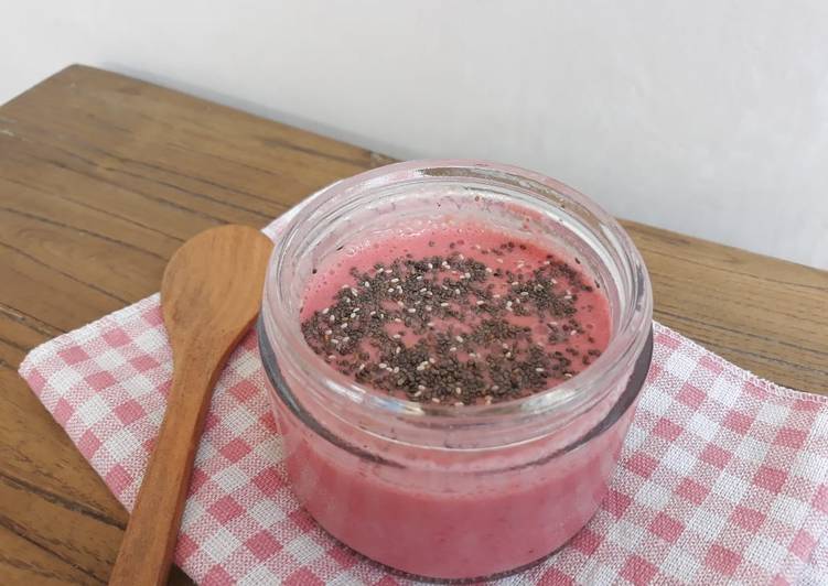 Cara Gampang Membuat Strawberry Smothies, Enak Banget