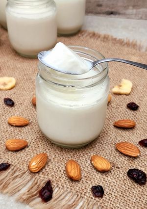 Una foto de 🫙🦠Yogur natural sin endulzar a partir de iniciador - Fermento liofilizado - Sin conservantes 🦠🫙