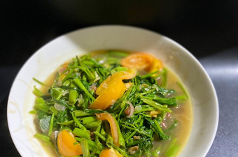 Cara Gampang Membuat Tumis kangkung tauco, Lezat Sekali