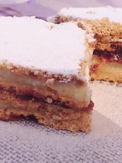 O poză a rețetei Dulcineea (Albinuța).