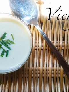 Una foto de Vichyssoise (Crema fría de puerros)