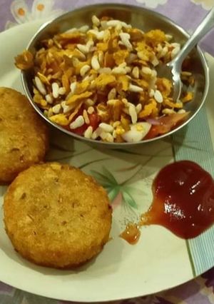 भेल पूड़ी (bhel puri recipe in Hindi) रेसिपी मुख्य फोटो