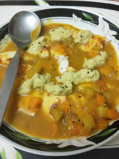 ઈડલી સાંભાર અને ચટણી (Idli Sambhar Chutney Recipe In Gujarati) રેસીપી મુખ્ય ફોટો