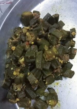 A picture of Bhindi ki sabji.