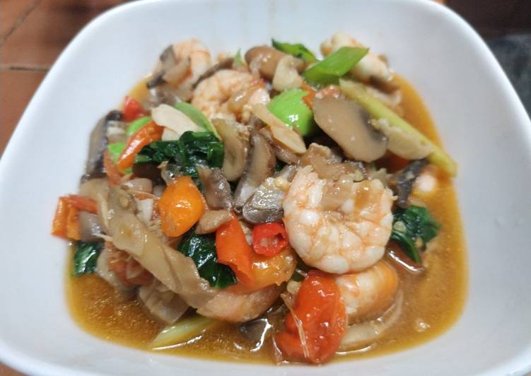 Resep Udang jamur sayur pakcoy yang Lezat Sekali