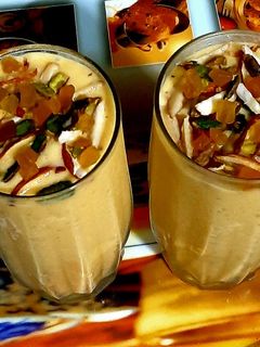 मैंगो शेक (Mango shake recipe in Hindi) रेसिपी मुख्य फोटो