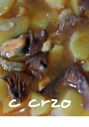 Foto principal de Patatas con níscalos y mejillones