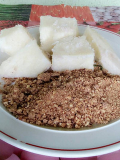 A picture of Boiled yam and groundnut sauce.