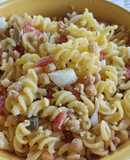 Ensalada de fideos y garbanzos