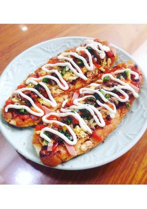 A picture of Vietnamese Grilled Chili Salt Bánh Mì 🌶.