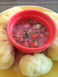 Una foto de Papas huayro con salsa pico de gallo👍🇵🇪