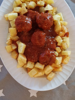 Una foto de Albóndigas con passata de tomate