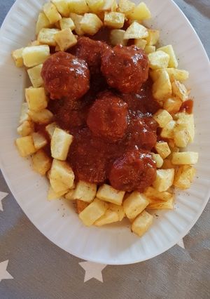 Una foto de Albóndigas con passata de tomate