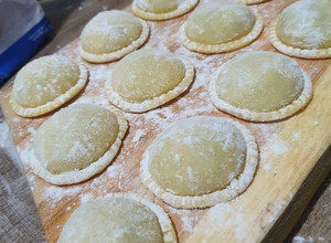 Una foto de Sorrentinos Rellenos