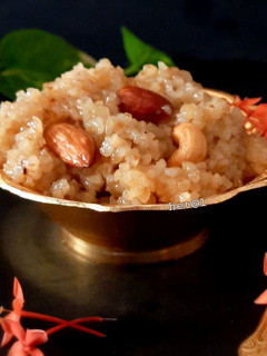 લાપસી (Lapsi Recipe In Gujarati) રેસીપી મુખ્ય ફોટો