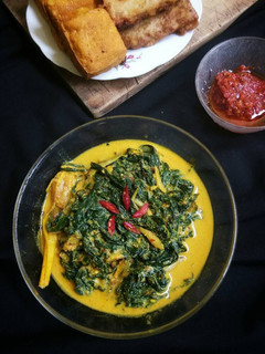 Foto resep Sayur daun singkong / daun singkong kuah santan, kuah kuning