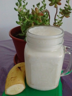 Una foto de Licuado de banana y leche