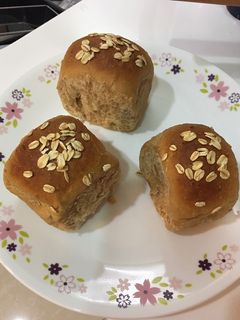 蜂蜜燕麥全麥手撕麵包(波蘭種) 的食譜成品照片