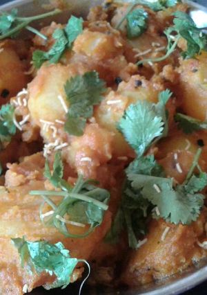 A picture of Dry Dum Aloo.