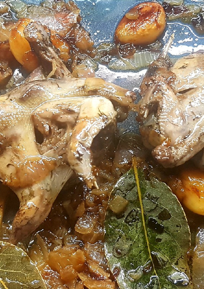 Una foto de Tordos Worcestershire Encebollados al Ajillo