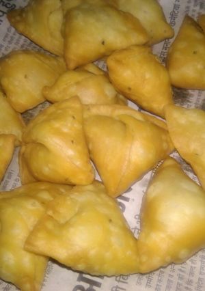 A picture of Mini samosa.