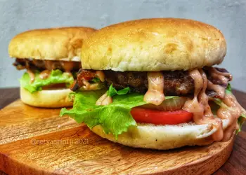 Masakan Populer Homemade Sauce untuk Beef Burger Sedap