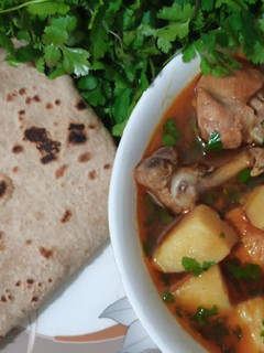 A picture of Aloo chicken.