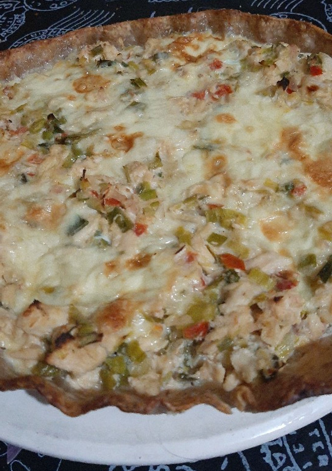 Una foto de Tarta de pollo y puerro