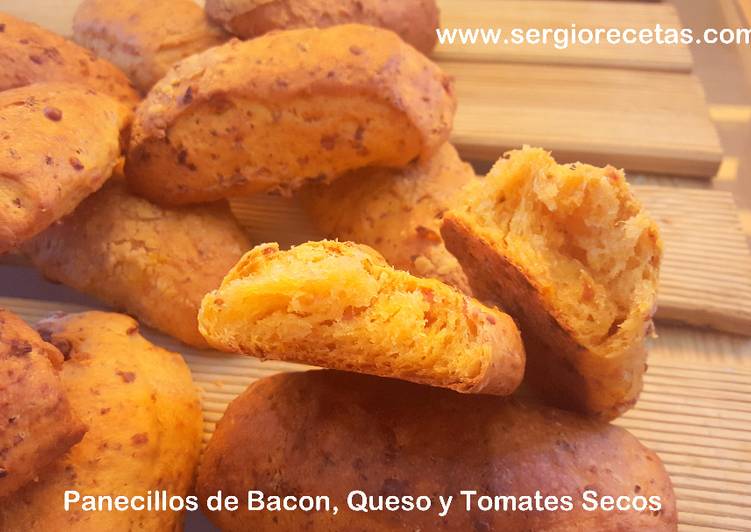 Panecillos de bacon, queso y tomates secos