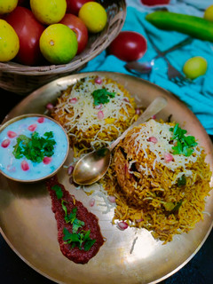 ચીઝ તવા પુલાવ (Cheese Tava Pulao Recipe In Gujarati) રેસીપી મુખ્ય ફોટો