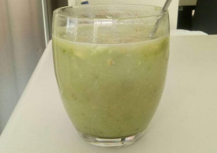 Simple Way to Prepare Homemade Avocado Drink