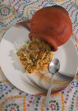 A picture of Veg mataka biryani.