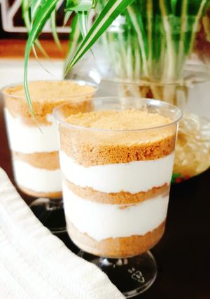 A picture of Serradura Sawdust Pudding.